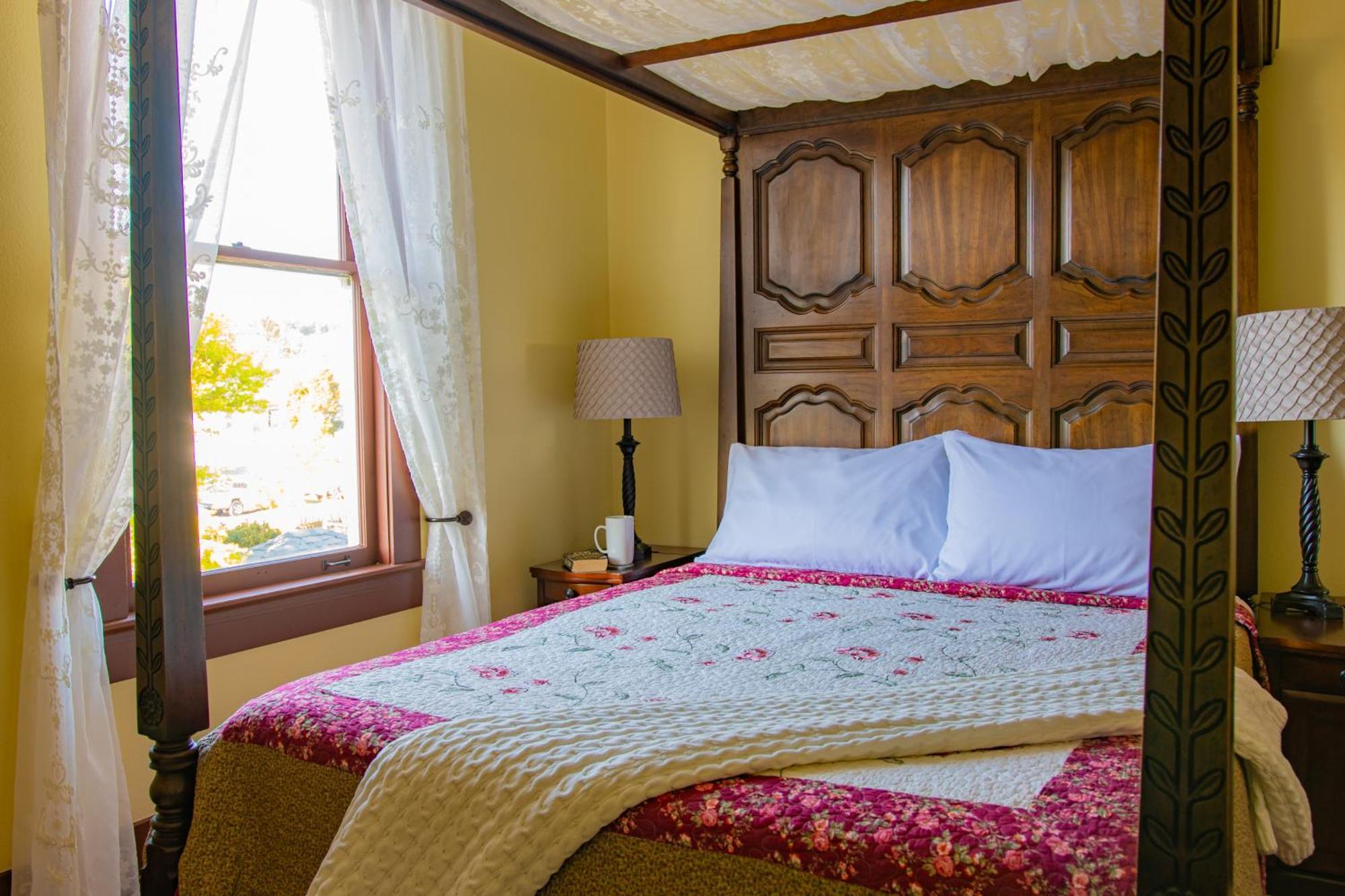 The Pearl Inn Bed And Breakfast Ilwaco Eksteriør bilde